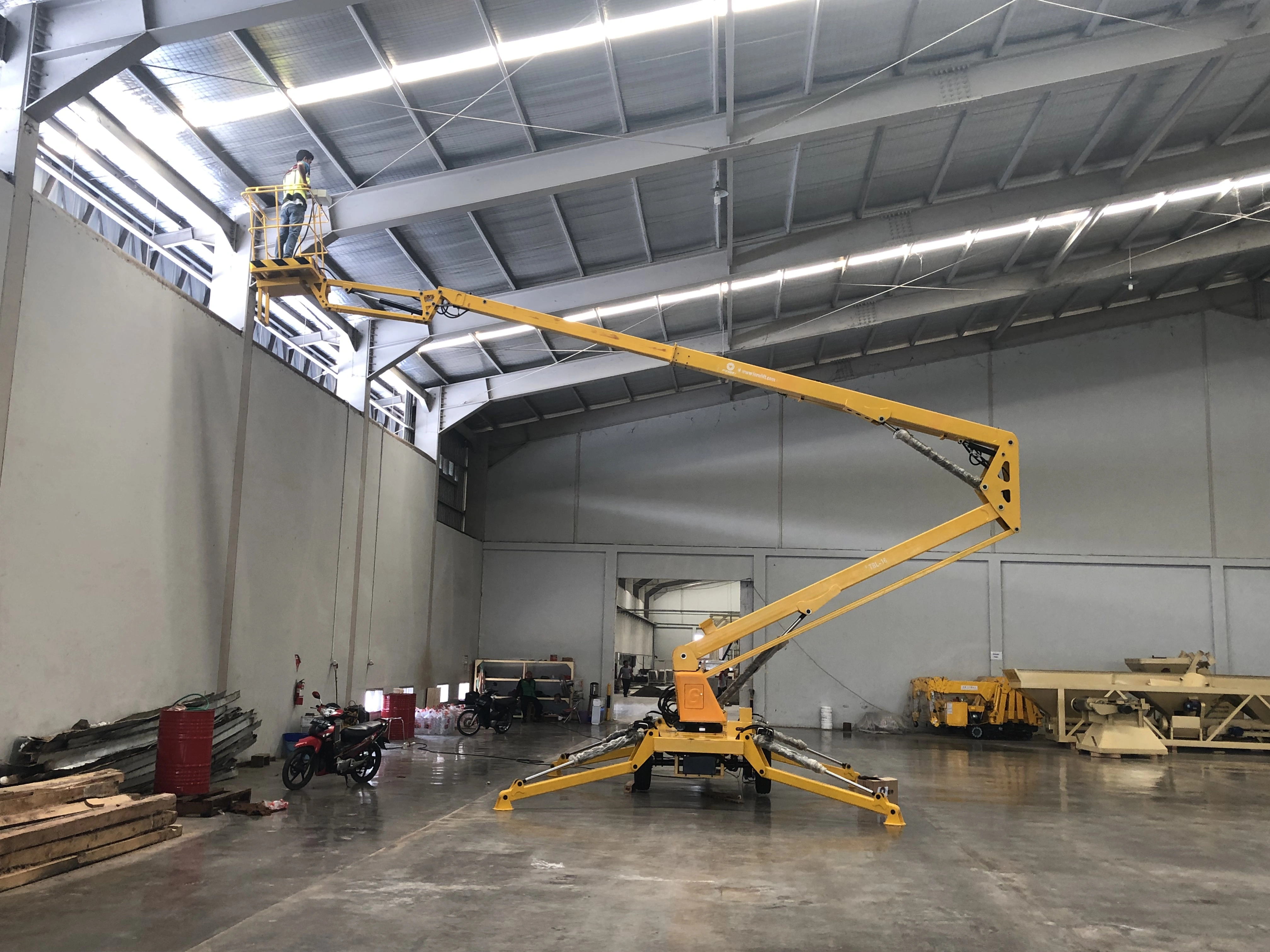 Tips for Using Foru Aerial Lift Equipment for Sale