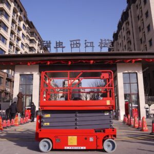 Electric scissor lift chassis with non-marking tyres